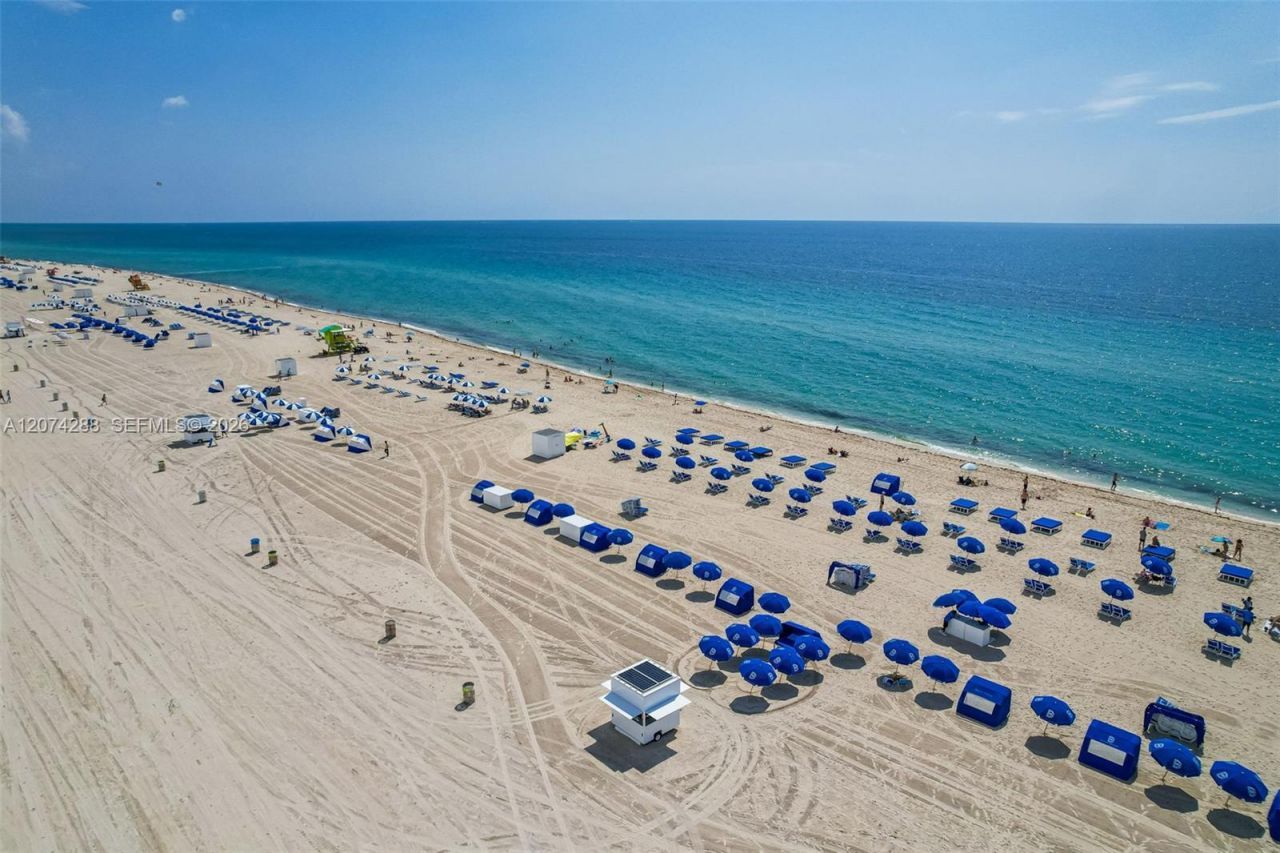 465 Ocean Dr , Unit 512, Miami Beach, FL 33139 Photo