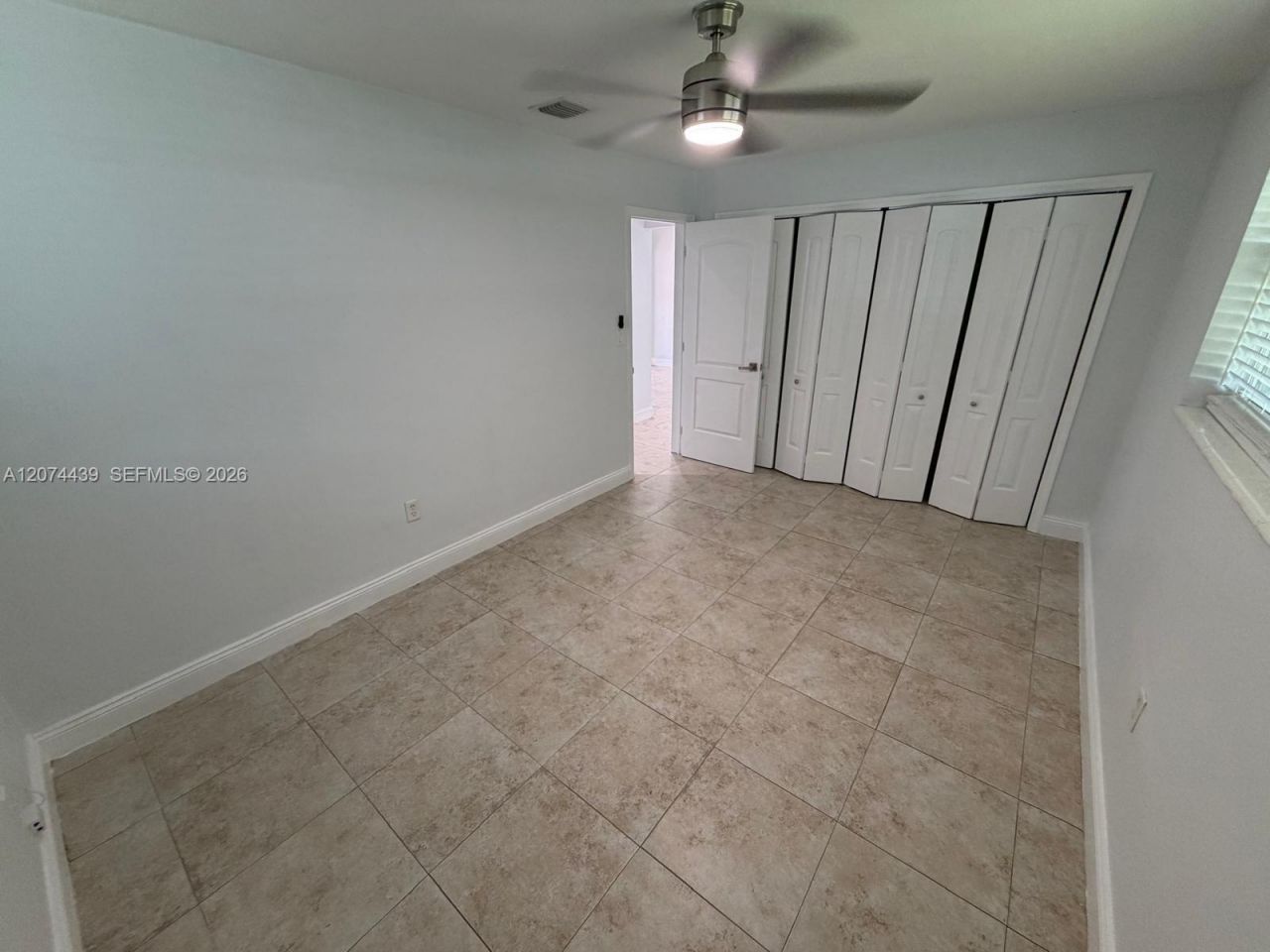 1000 NW 76th Ter, Pembroke Pines, FL 33024 Photo