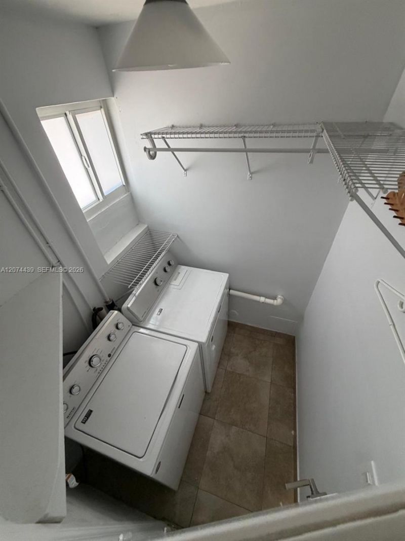 1000 NW 76th Ter, Pembroke Pines, FL 33024 Photo