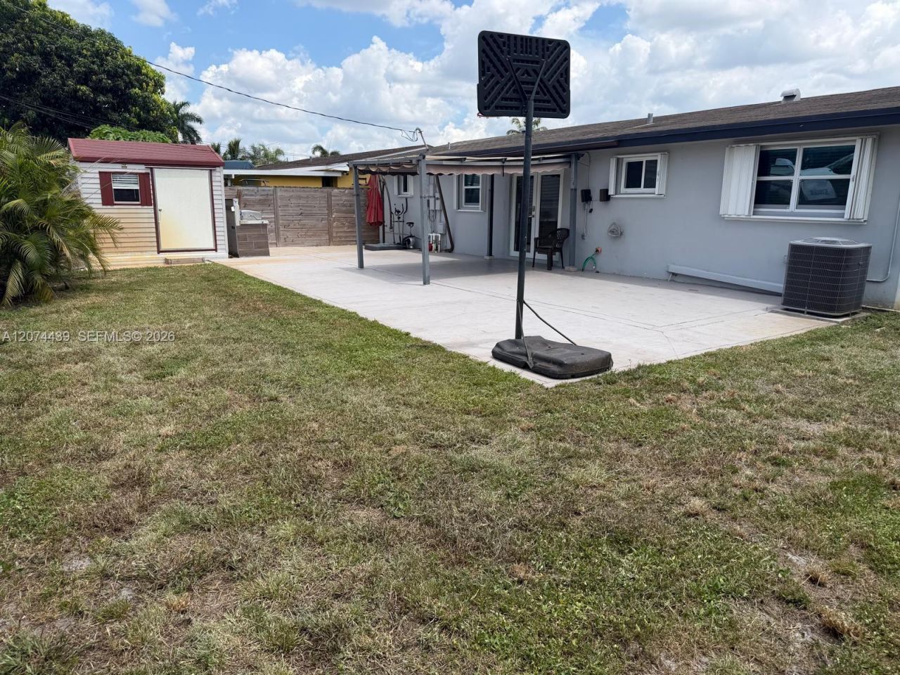 1000 NW 76th Ter, Pembroke Pines, FL 33024 Photo