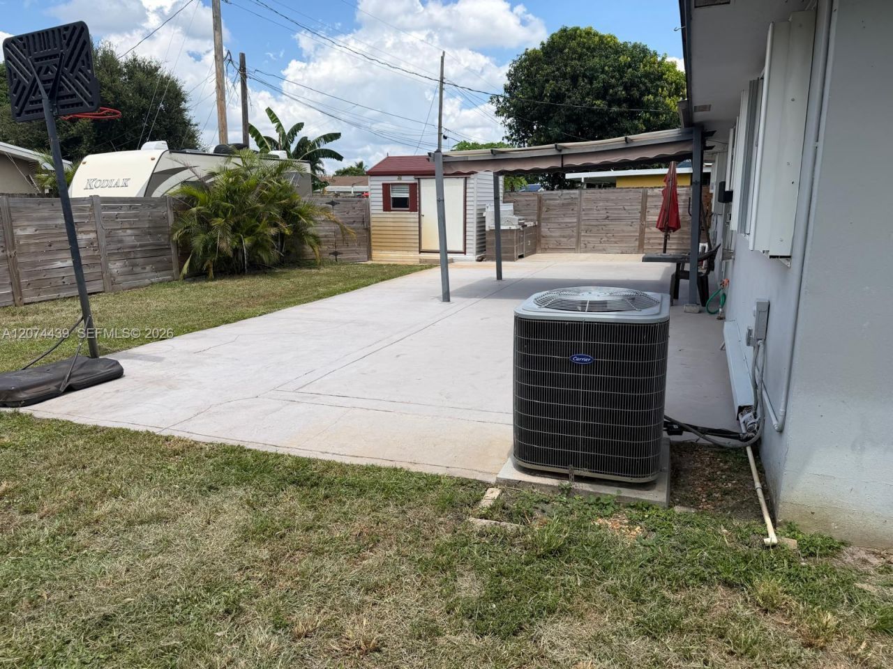 1000 NW 76th Ter, Pembroke Pines, FL 33024 Photo