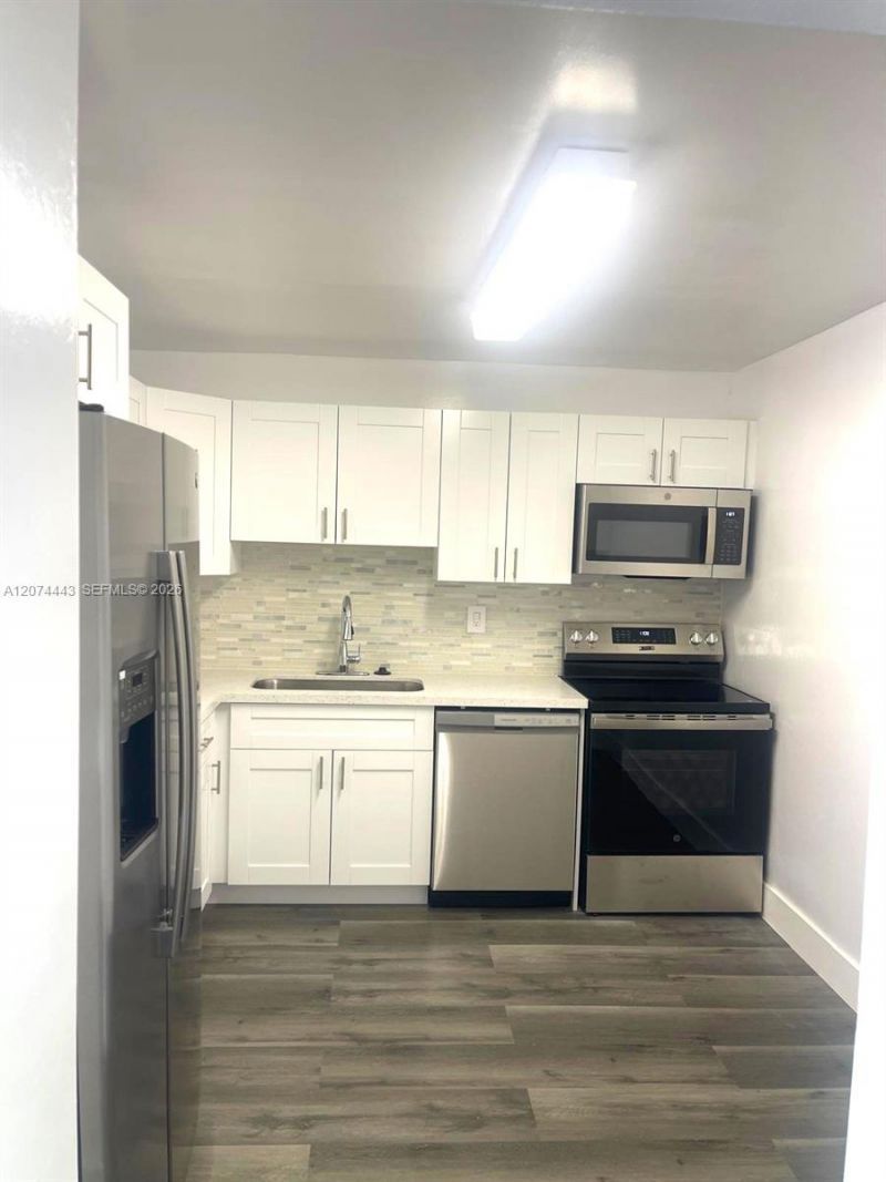 2450 NE 135th St, Unit 209, North Miami, FL 33181 Photo