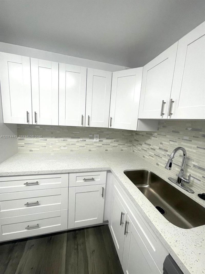 2450 NE 135th St, Unit 209, North Miami, FL 33181 Photo