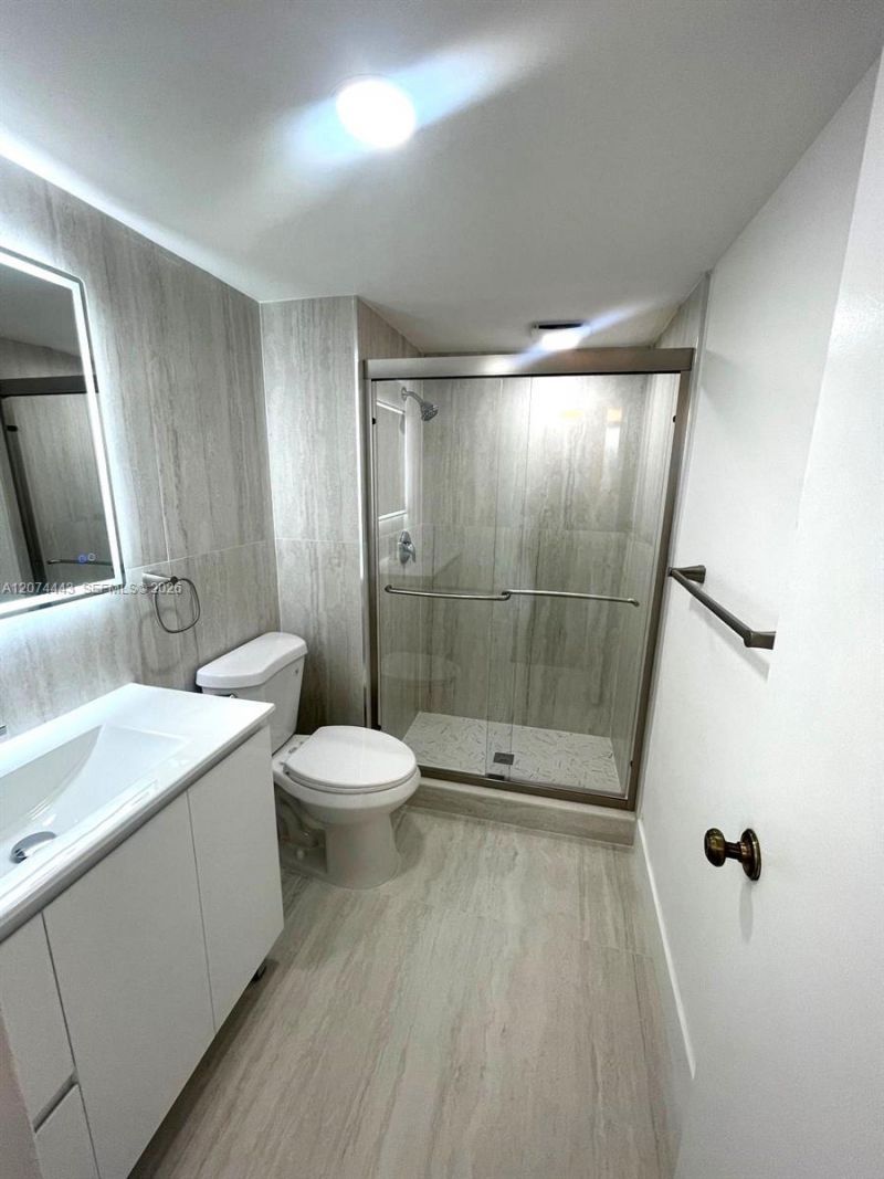 2450 NE 135th St, Unit 209, North Miami, FL 33181 Photo