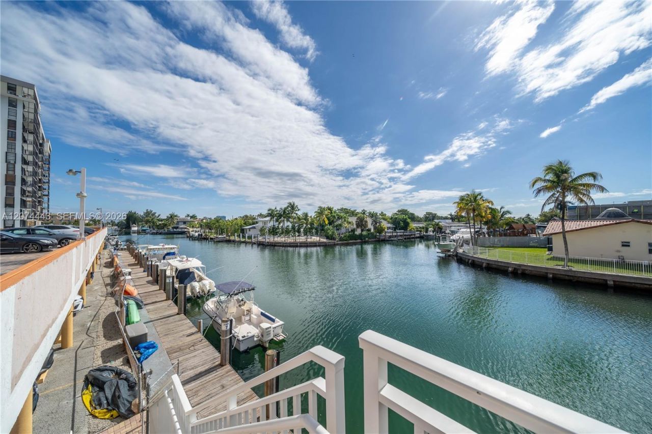 2450 NE 135th St, Unit 209, North Miami, FL 33181 Photo