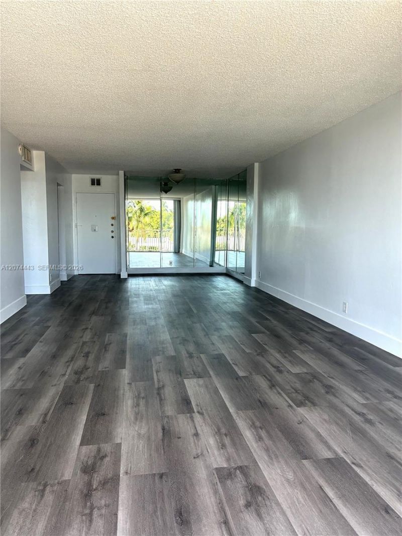 2450 NE 135th St, Unit 209, North Miami, FL 33181 Photo