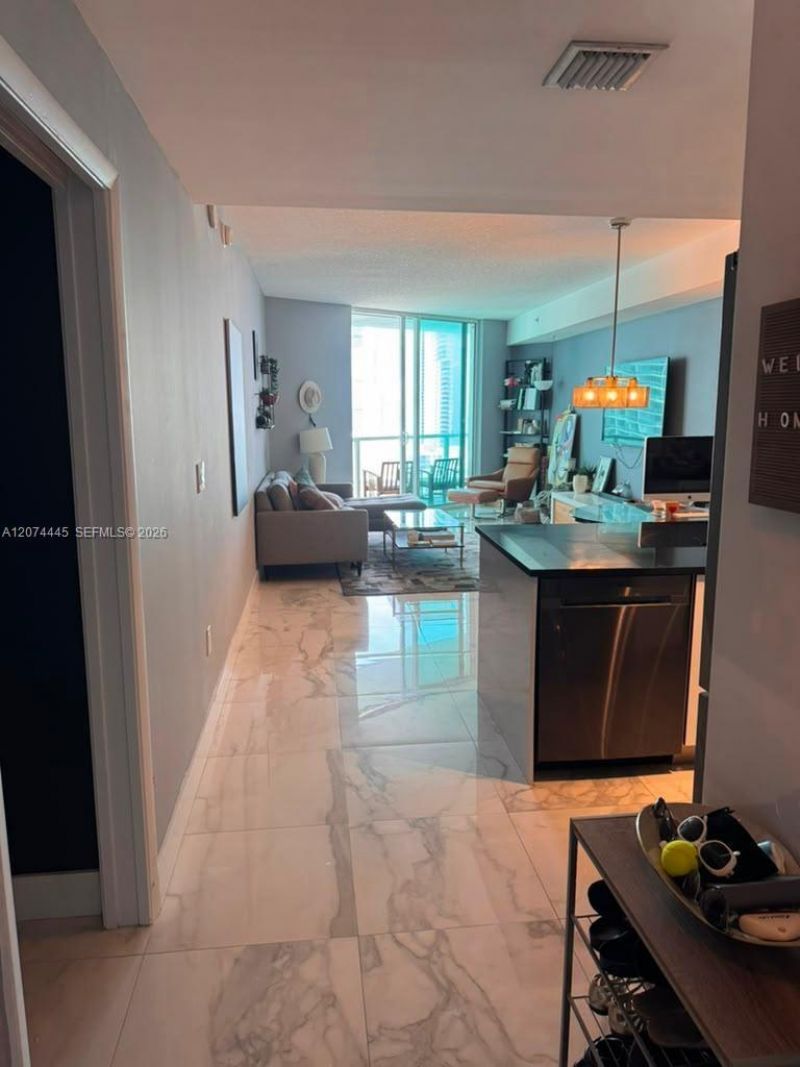 1900 N Bayshore Dr, Unit 2308, Miami, FL 33132 Photo