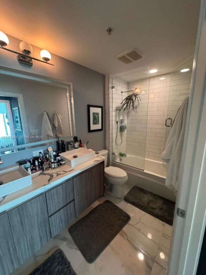 1900 N Bayshore Dr, Unit 2308, Miami, FL 33132 Photo
