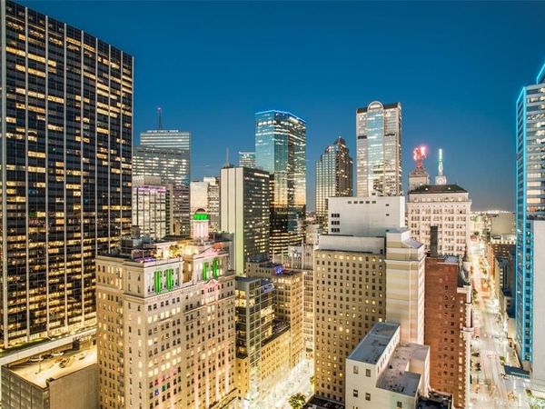 1200 Main Street, Unit 2512, Dallas, TX 75202