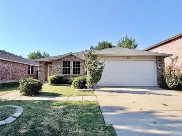 1604 Carolina Ridge Way, Fort Worth, TX 76247