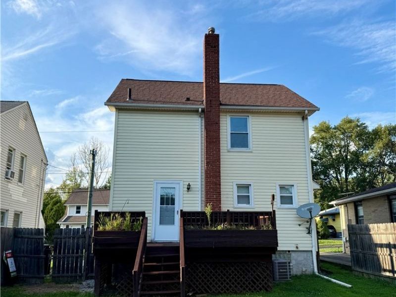 818 Saxon Avenue, Akron, OH 44314 Photo 12