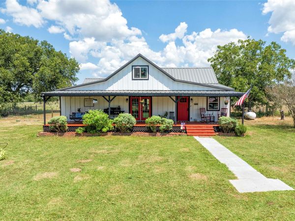 2666 County Road 247, Moulton, TX 77975