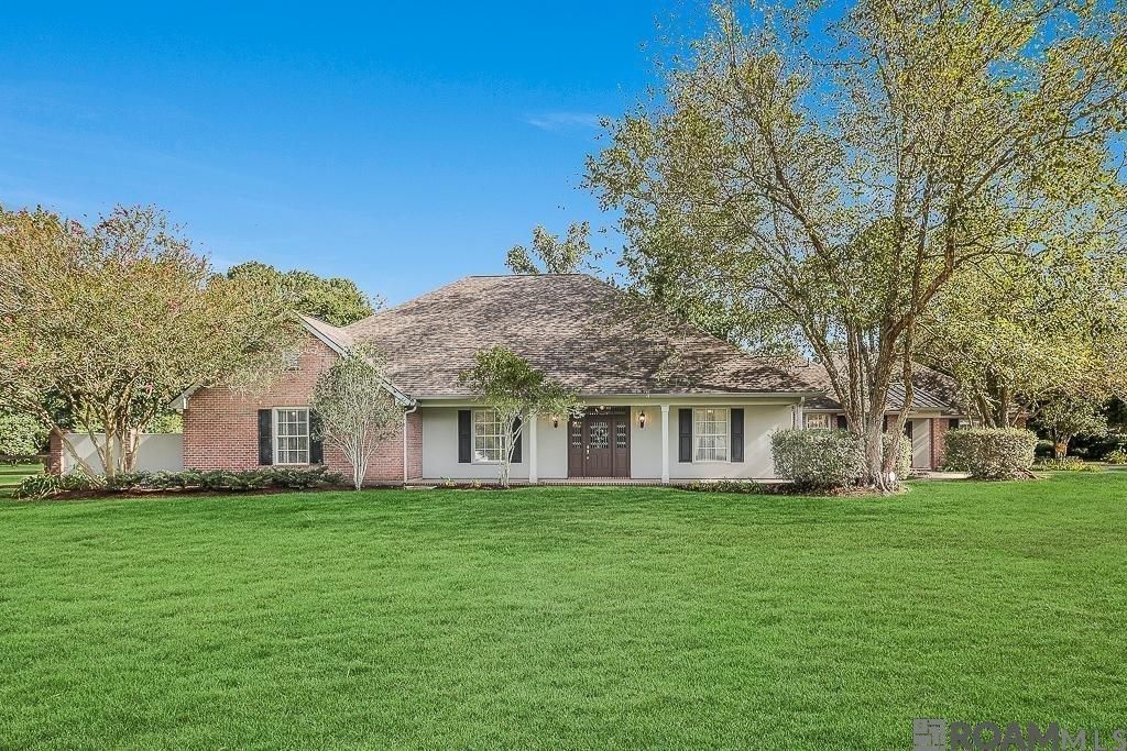 18449 Oakwood Dr, Prairieville, LA 70769 Main Photo
