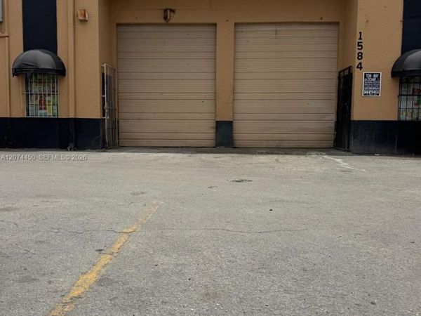 1570 W 39 pl , Unit 1570, Hialeah, FL 33012