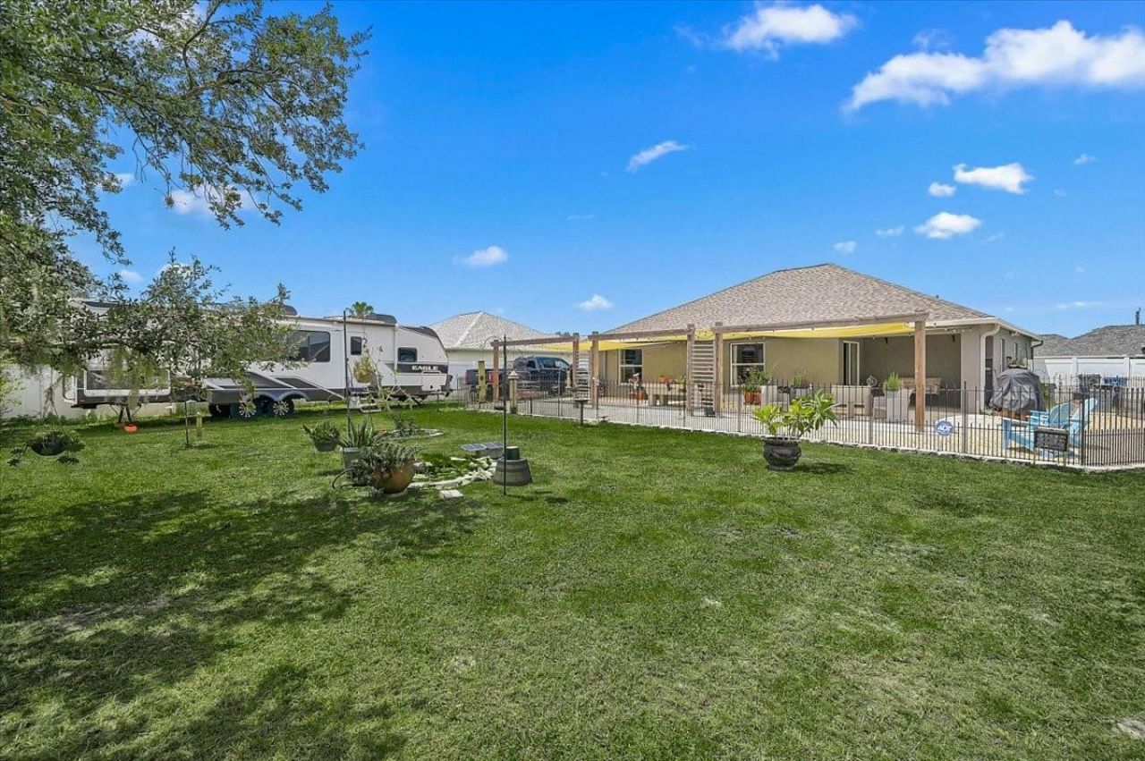 5904 33rd Drive E, Palmetto, FL 34221 Photo