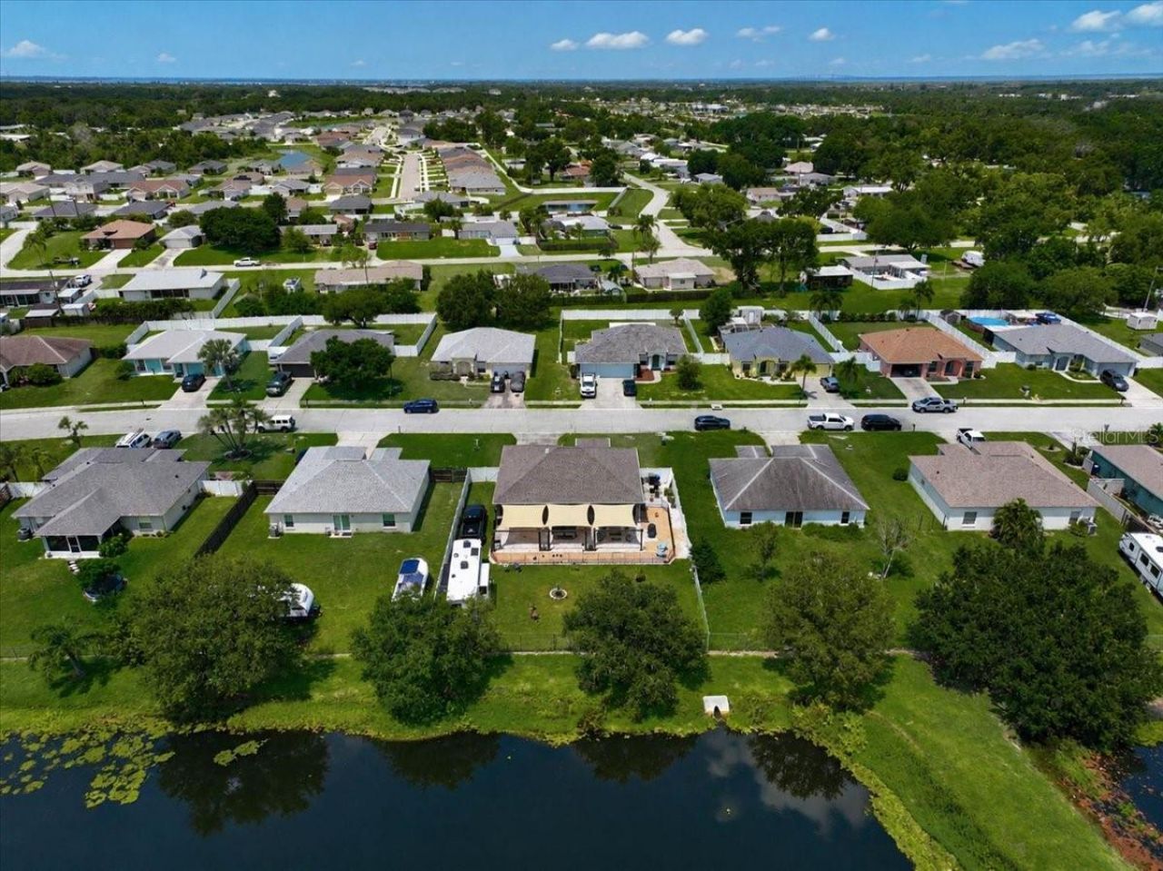 5904 33rd Drive E, Palmetto, FL 34221 Photo