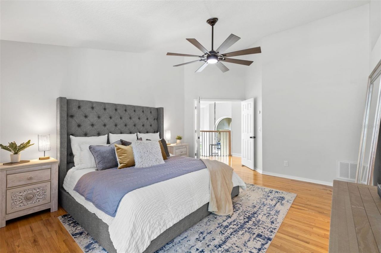 930 Southern Pine Court Ne, Saint Petersburg, FL 33703 Photo