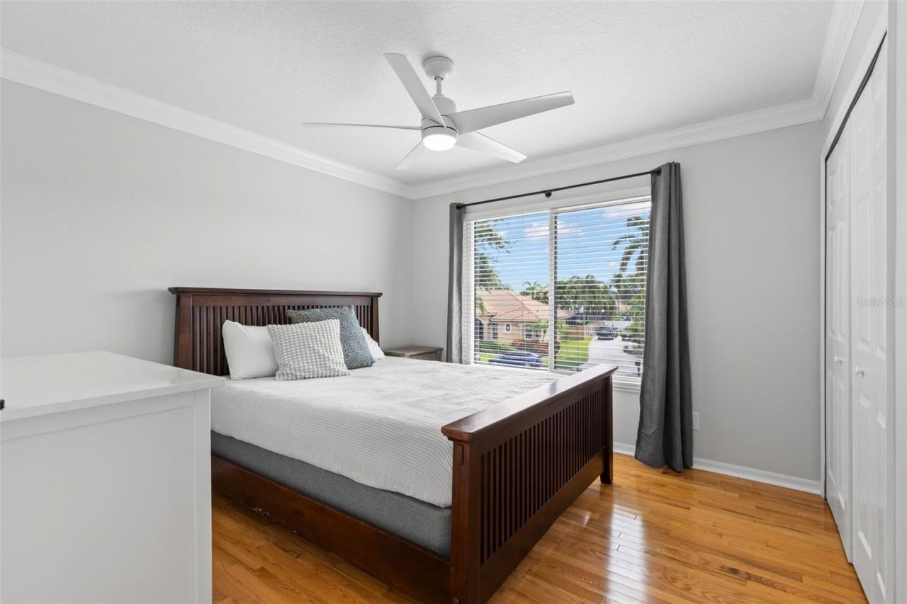 930 Southern Pine Court Ne, Saint Petersburg, FL 33703 Photo
