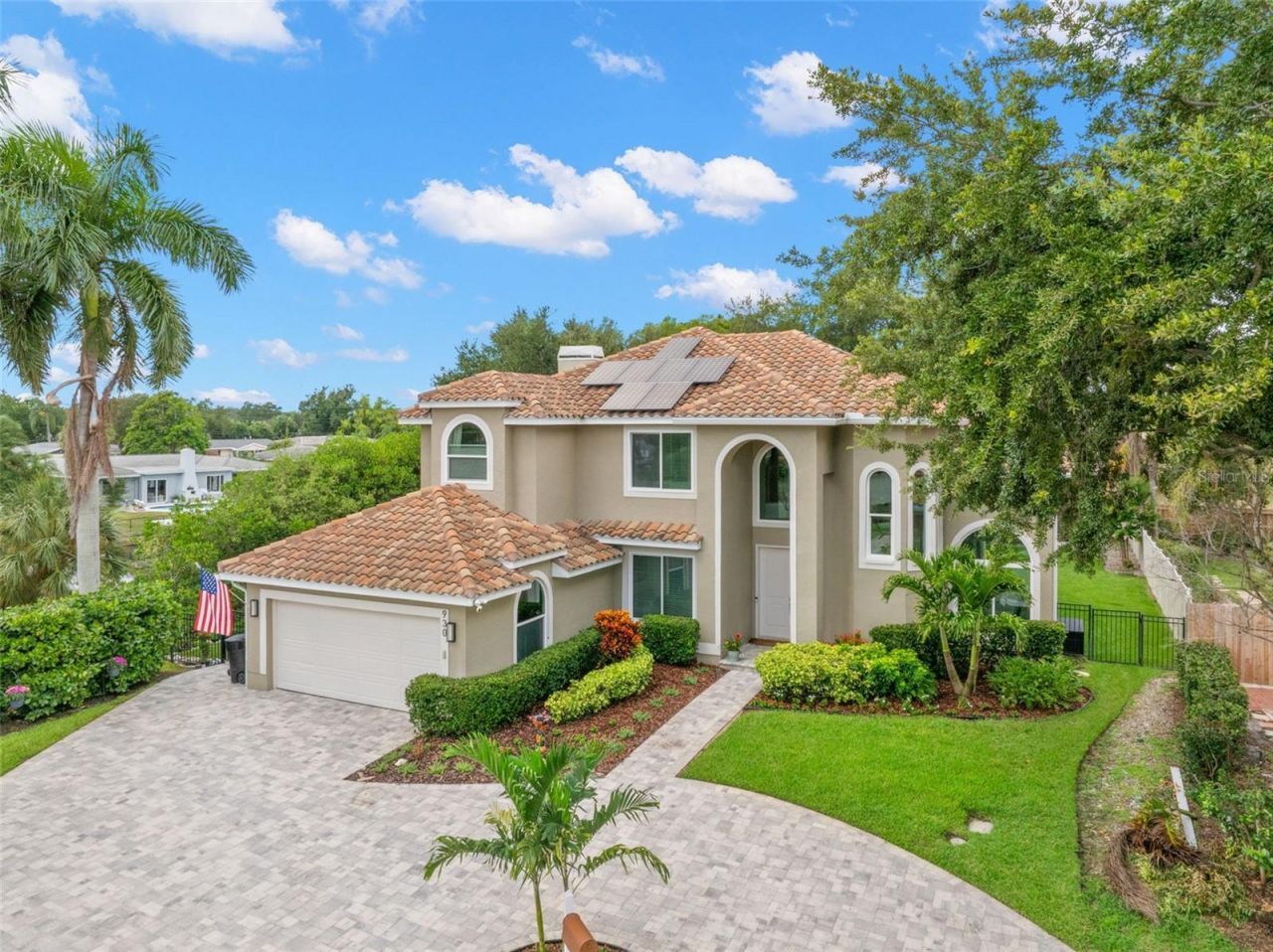 930 Southern Pine Court Ne, Saint Petersburg, FL 33703 Photo
