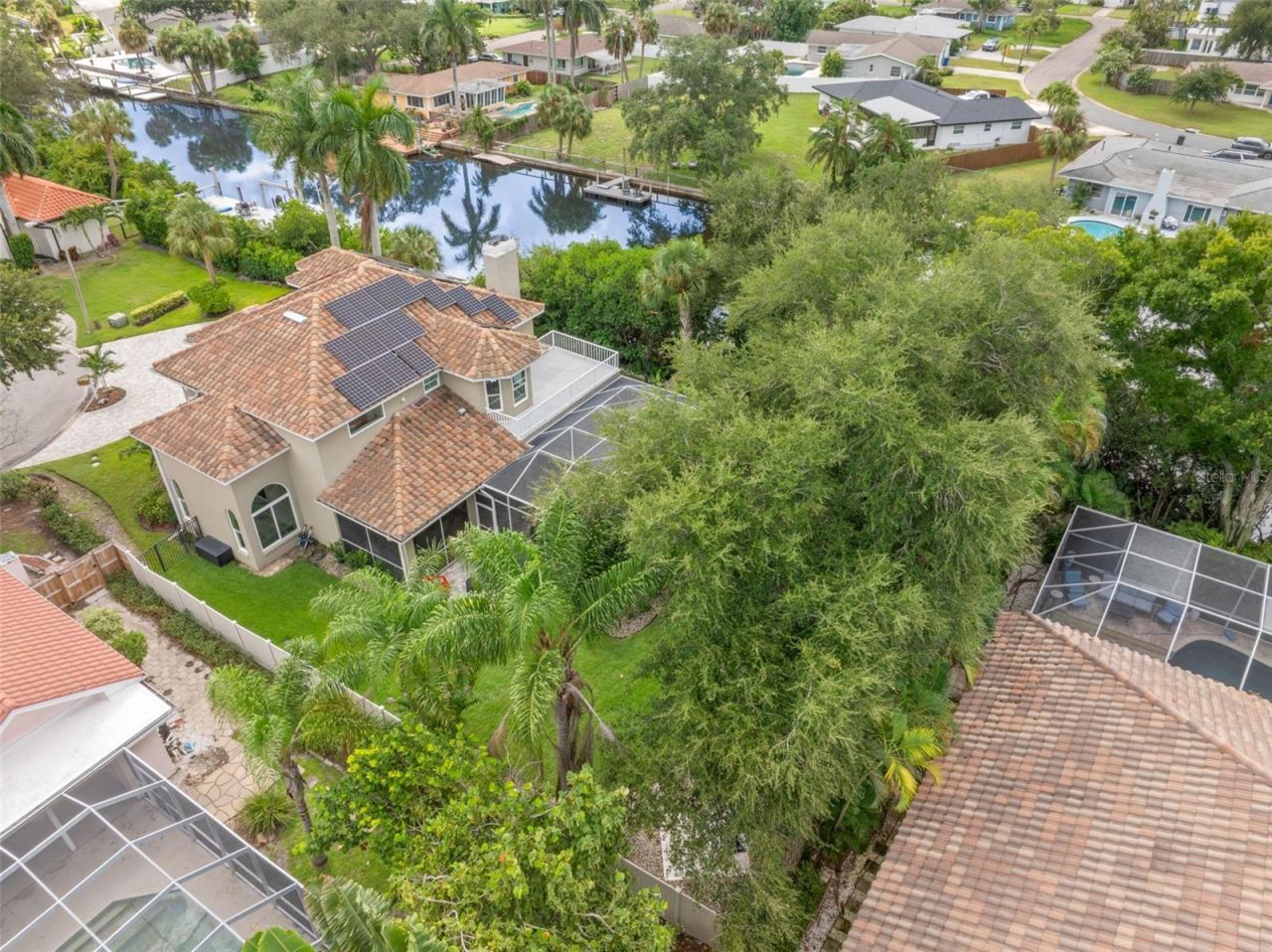 930 Southern Pine Court Ne, Saint Petersburg, FL 33703 Photo