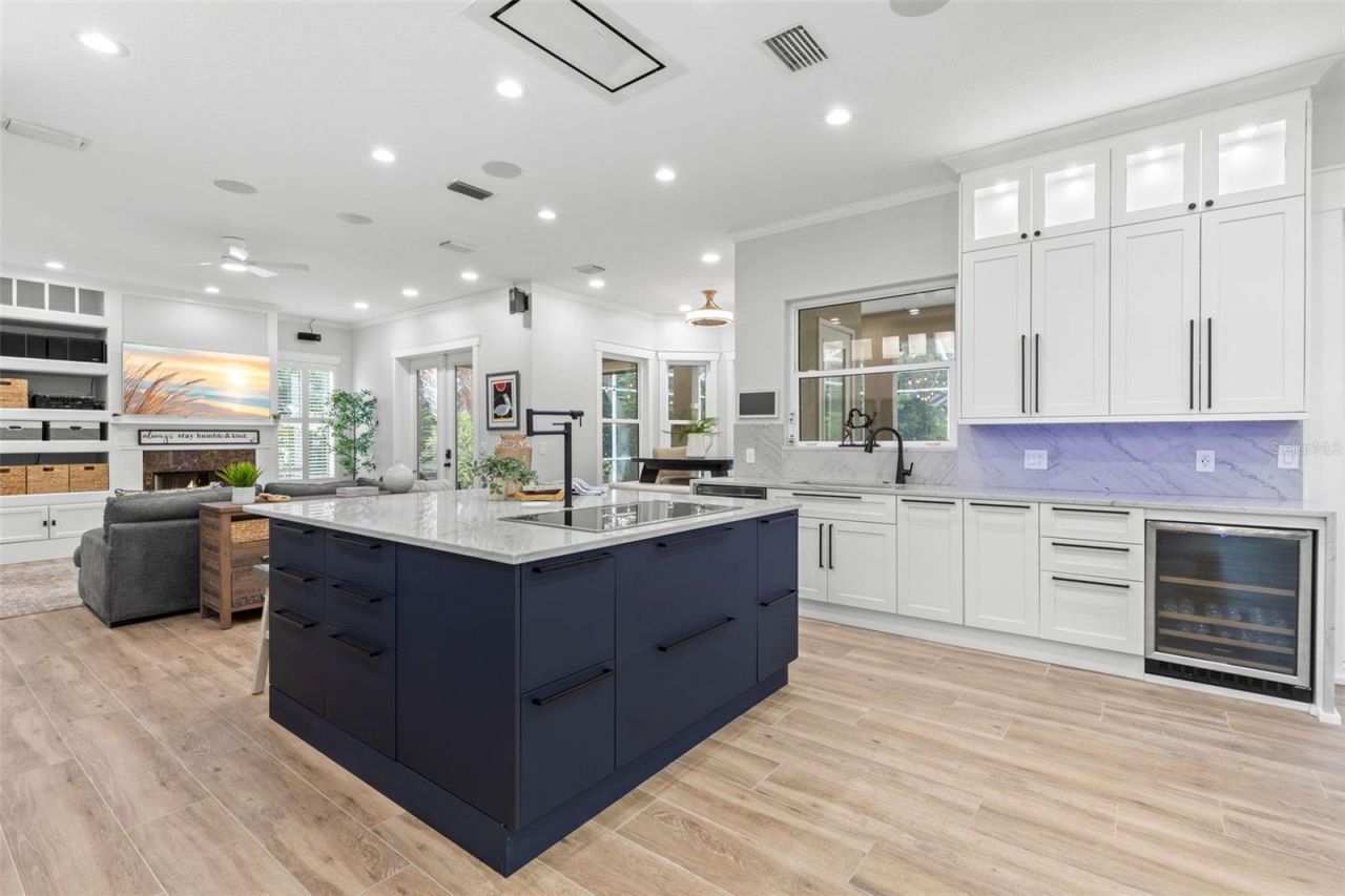 930 Southern Pine Court Ne, Saint Petersburg, FL 33703 Photo
