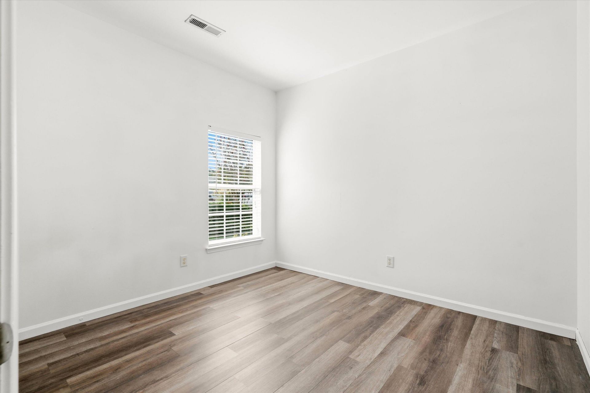 114 Cannonsmill Lane Photo 19