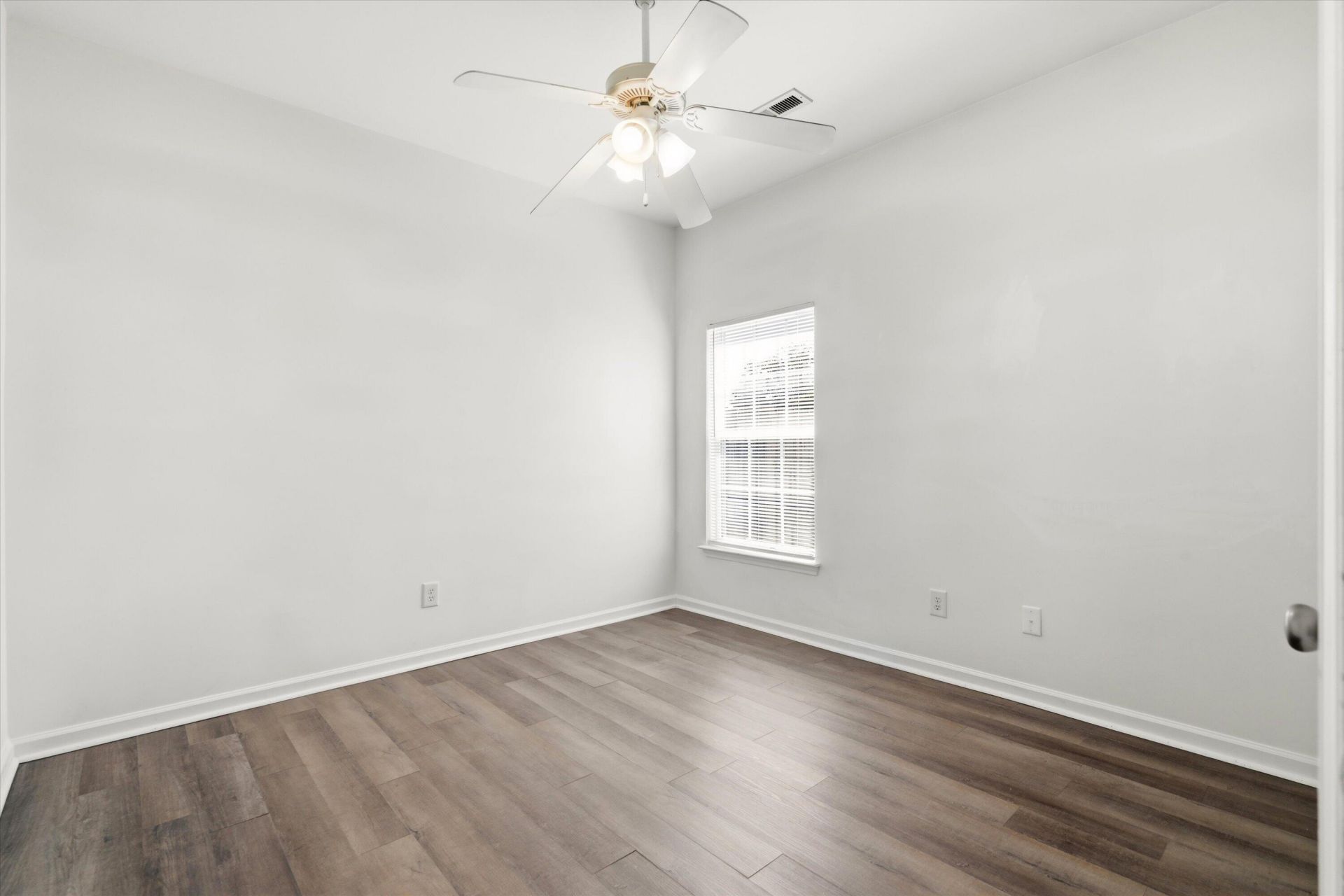 114 Cannonsmill Lane Photo 21