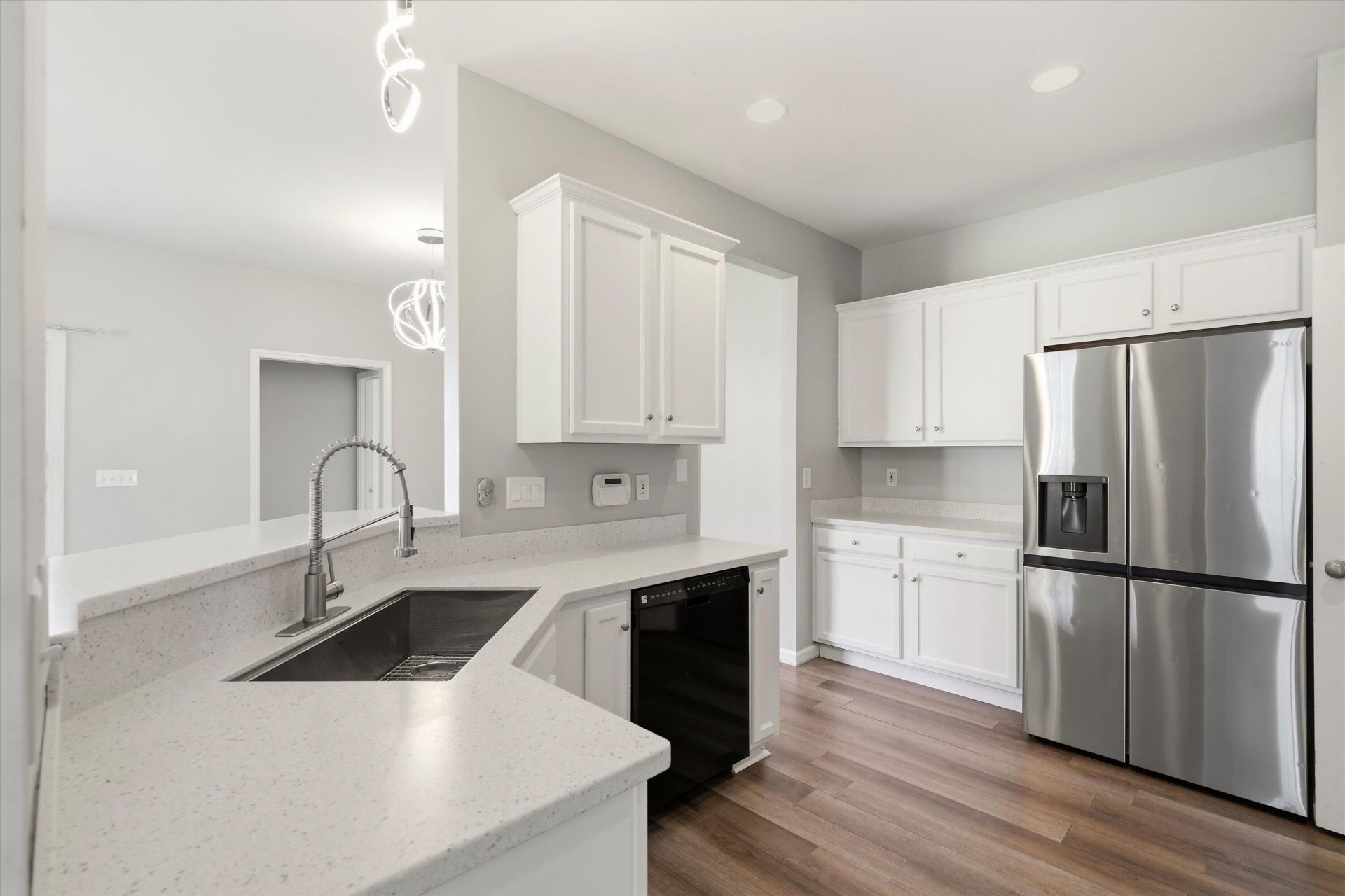 114 Cannonsmill Lane Photo 9