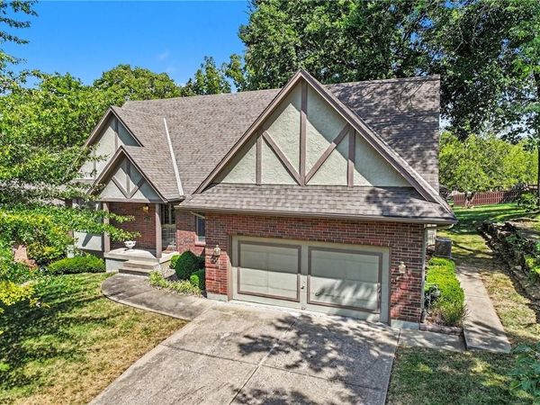 2414 Springcreek Court, Blue Springs, MO 64015