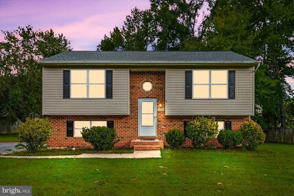 10814 Peach Tree Drive, Fredericksburg, VA 22407 Main Photo
