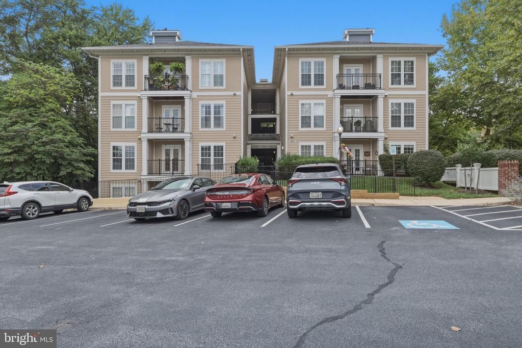 406 KENTLANDS BOULEVARD, GAITHERSBURG, MD 20878