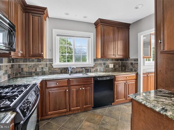 3250 MARTHA CUSTIS DRIVE, ALEXANDRIA, VA 22302