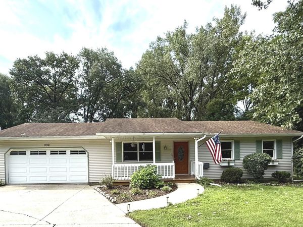 1130 Lincoln Avenue , Lowell, IN 46356