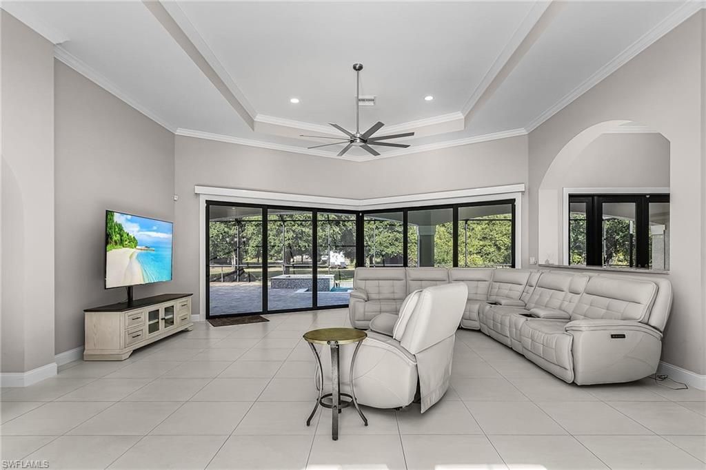 413 Edison Ave, Lehigh Acres, FL 33972 Photo