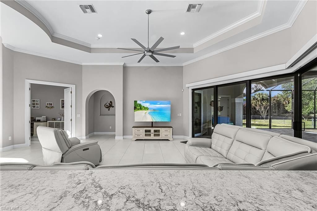 413 Edison Ave, Lehigh Acres, FL 33972 Photo