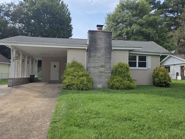 124 S Purdue Ave, Oak Ridge, TN 37830