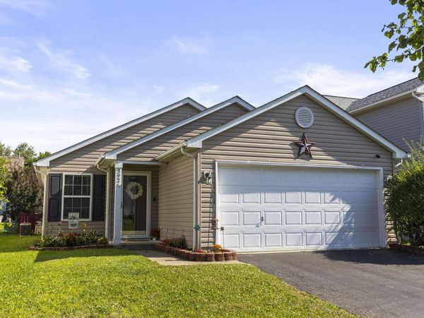 3926 Genteel Drive , Grove City, OH 43123