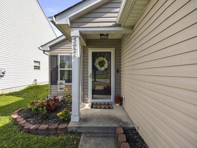 3926 Genteel Drive , Grove City, OH 43123 Photo 2