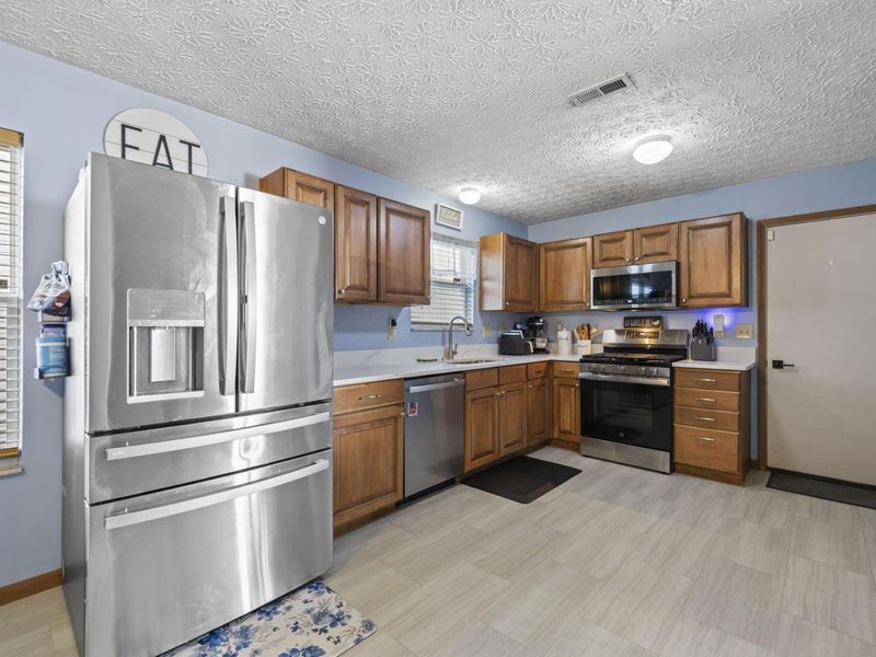 3926 Genteel Drive , Grove City, OH 43123 Photo 3