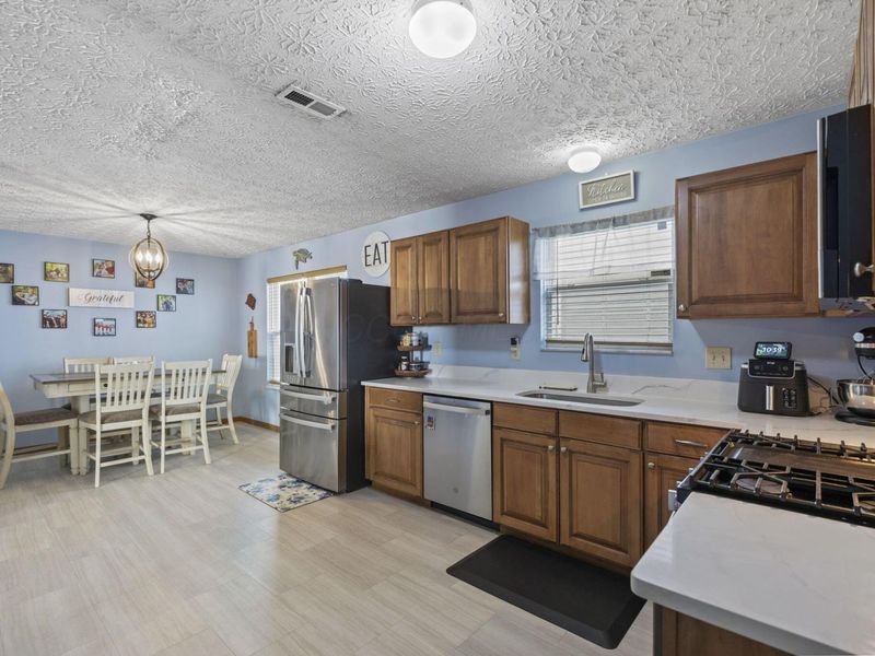 3926 Genteel Drive , Grove City, OH 43123 Photo 8