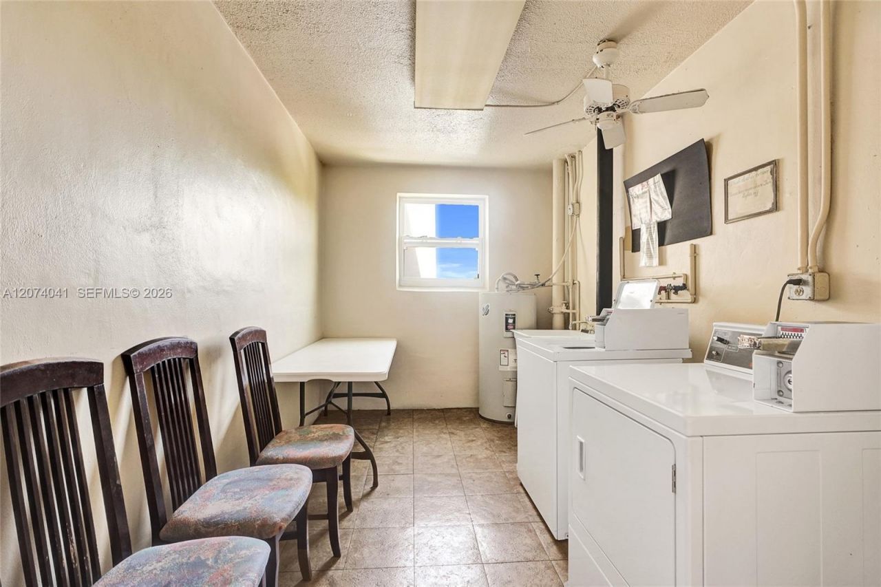 1001 NE 14th Ave , Unit 402, Hallandale Beach, FL 33009 Photo