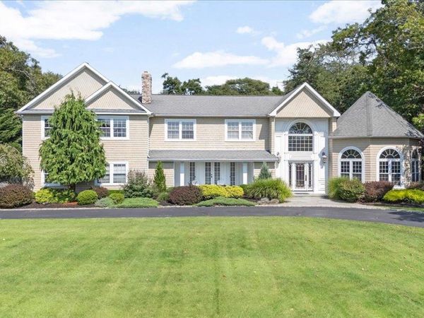 7 The Keel , East Islip, NY 11730
