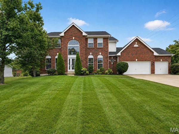 800 Dunbarton Drive, Weldon Spring, MO 63304