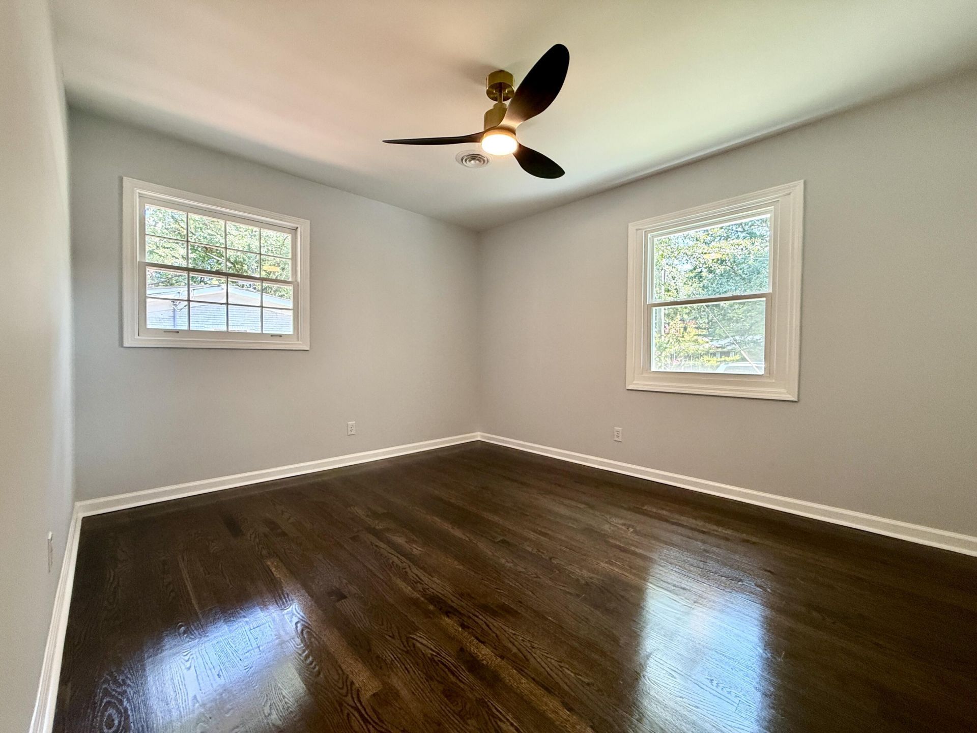 1455 Village Road Photo 32