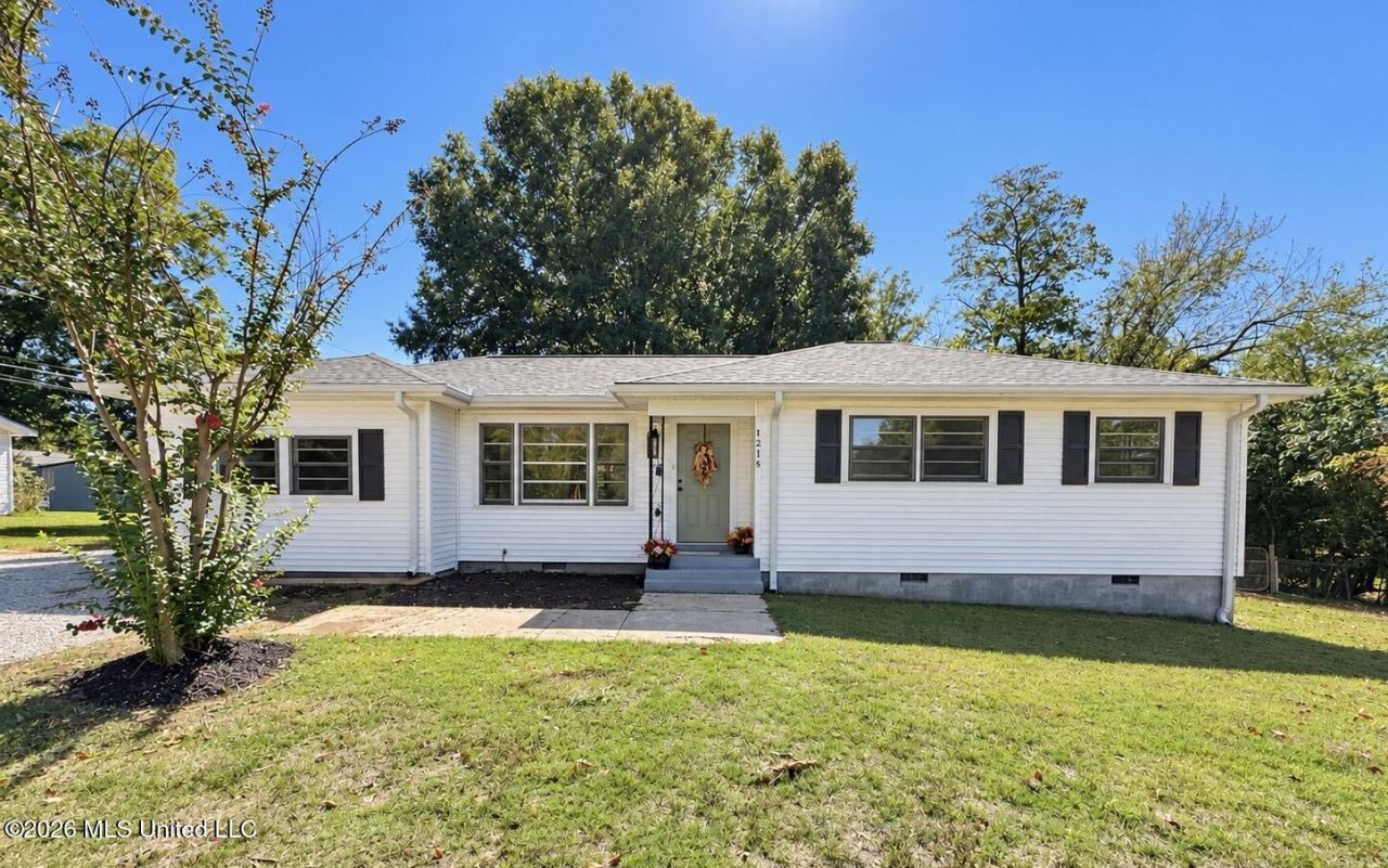1216 W Main Street Senatobia, MS 38668