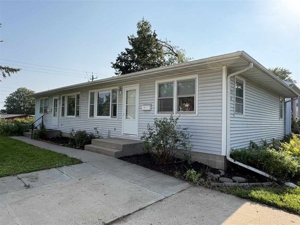 2729 & 2731 Wayne Ave, Iowa City, IA 52240