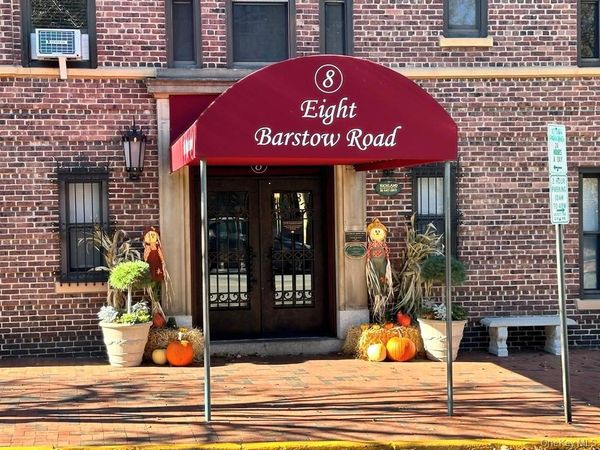 8 Barstow Road, Unit 6K, Great Neck, NY 11021