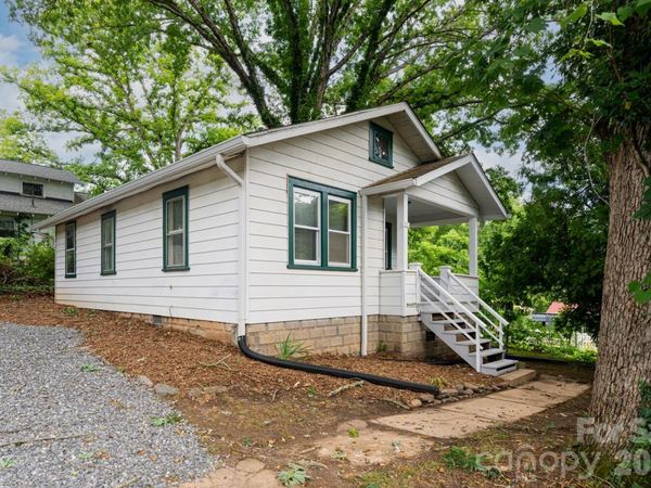26 First Street, Asheville, NC 28803