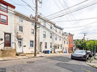 129 GAY STREET, PHILADELPHIA, PA 19127