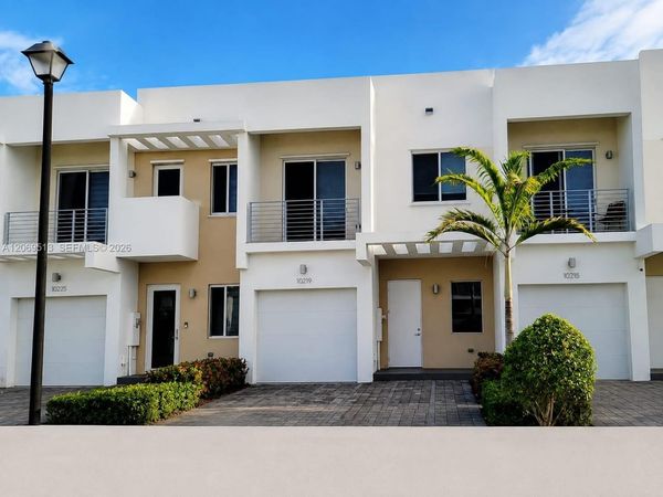10219 NW 72nd Ter , Doral, FL 33178